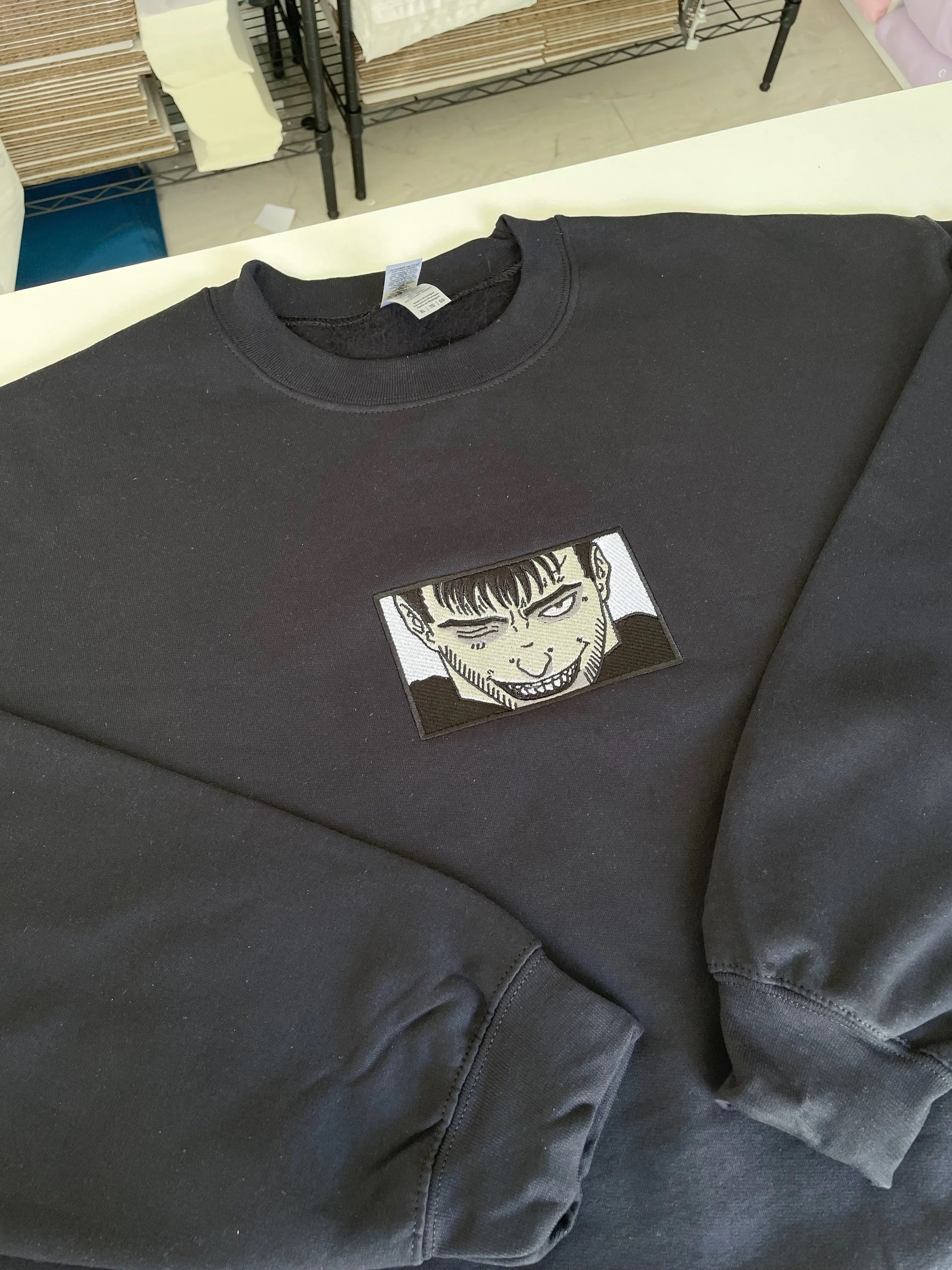 war man embroidered Sweatshirt/Hoodie